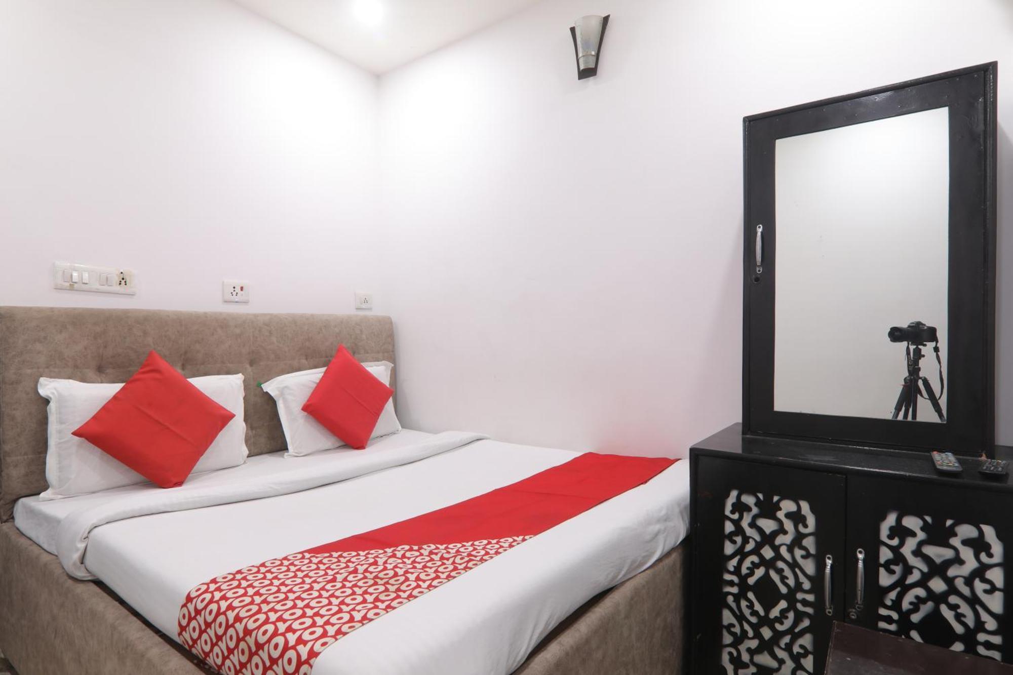 Budget Friendly Metro Regency Lucknow Exterior photo
