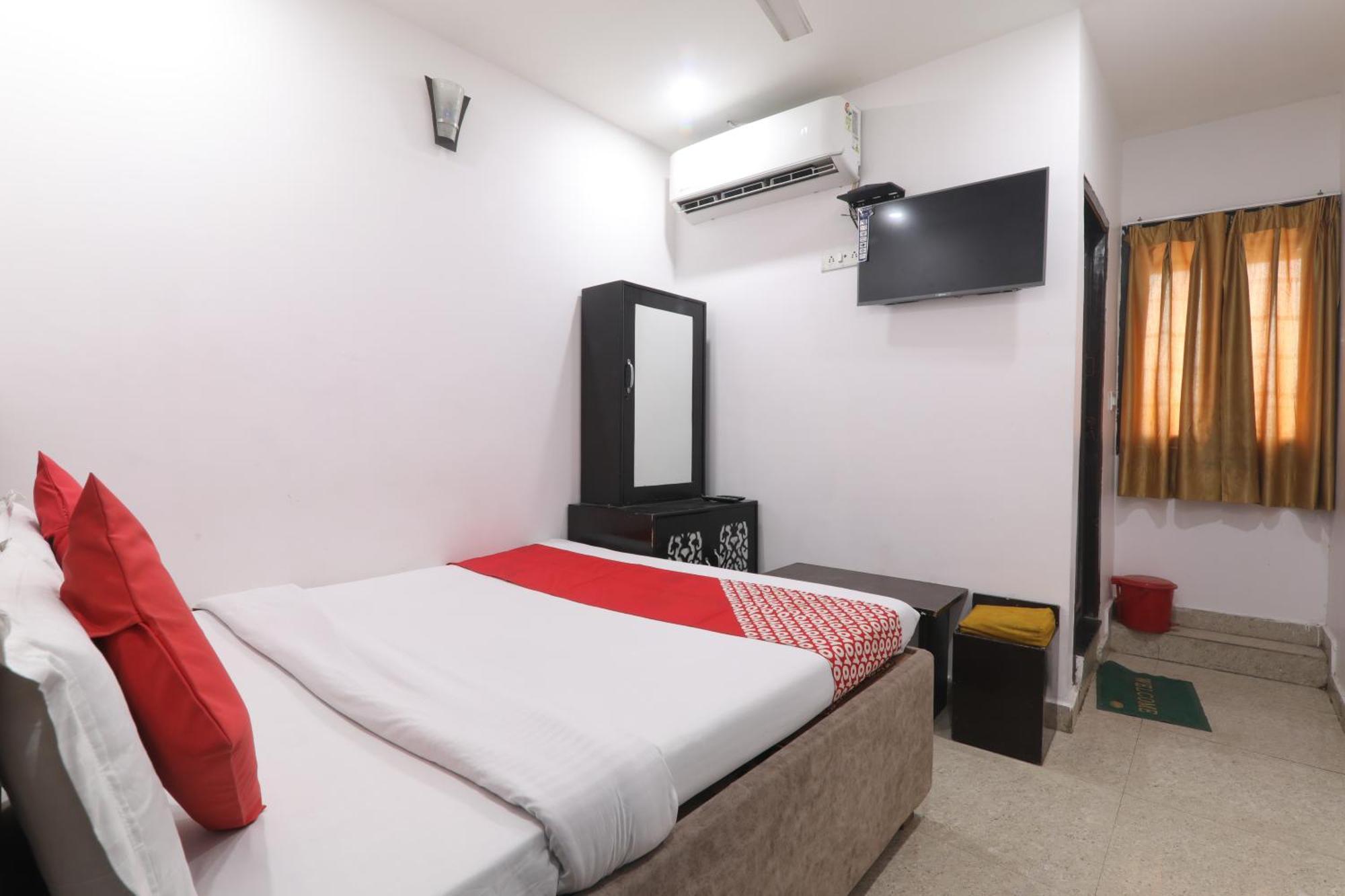Budget Friendly Metro Regency Lucknow Exterior photo